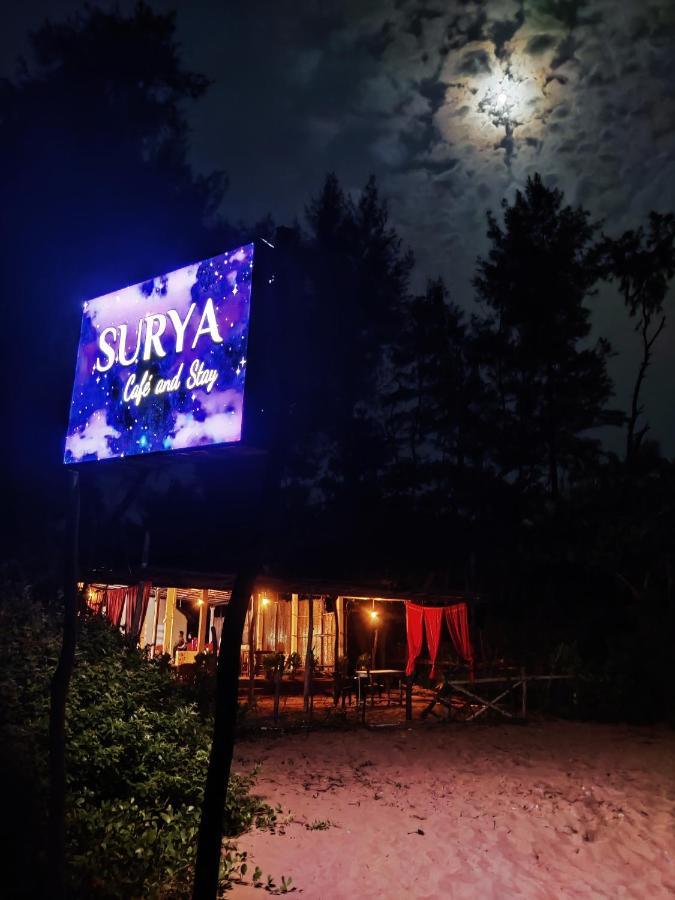 Surya Beach Cafe And Stay ゴカルナ エクステリア 写真