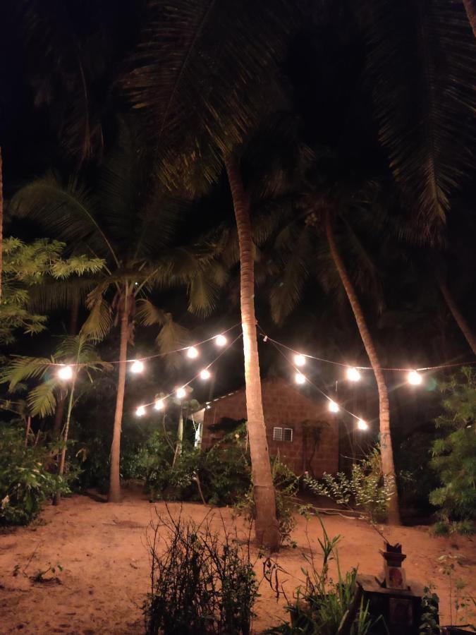 Surya Beach Cafe And Stay ゴカルナ エクステリア 写真