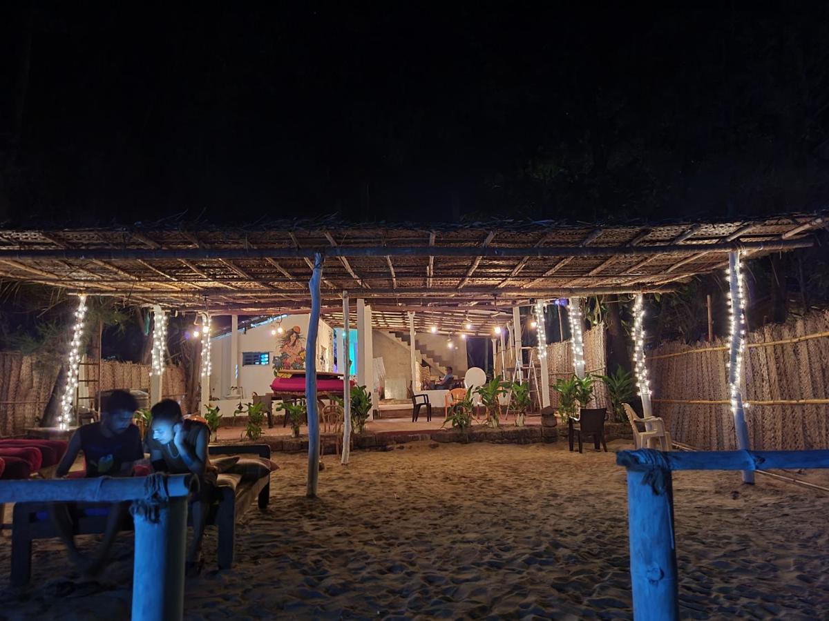 Surya Beach Cafe And Stay ゴカルナ エクステリア 写真