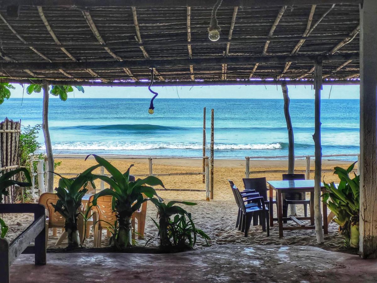 Surya Beach Cafe And Stay ゴカルナ エクステリア 写真