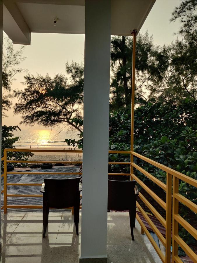 Surya Beach Cafe And Stay ゴカルナ エクステリア 写真